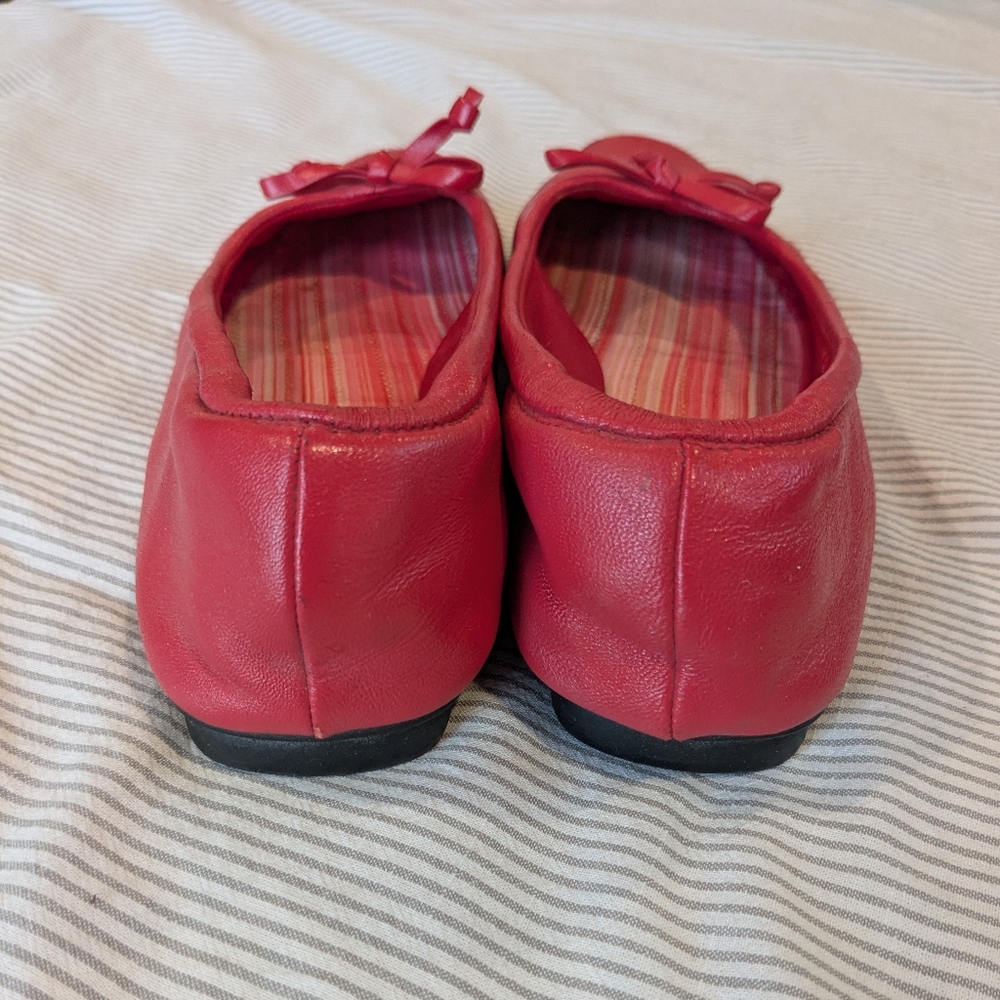 Sam & Libby Red Flats with Bow Detail - Picture 3 of 6